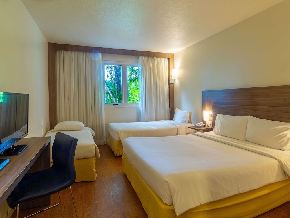 D3B - Habitación familiar con 1 cama doble y 2 camas individuales del hotel Novotel Manaus