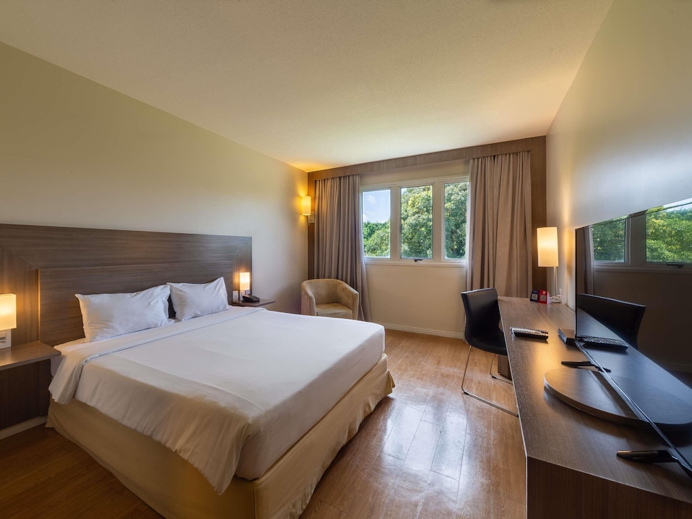 Habitación Superior con cama doble del hotel Novotel Manaus. Foto 2