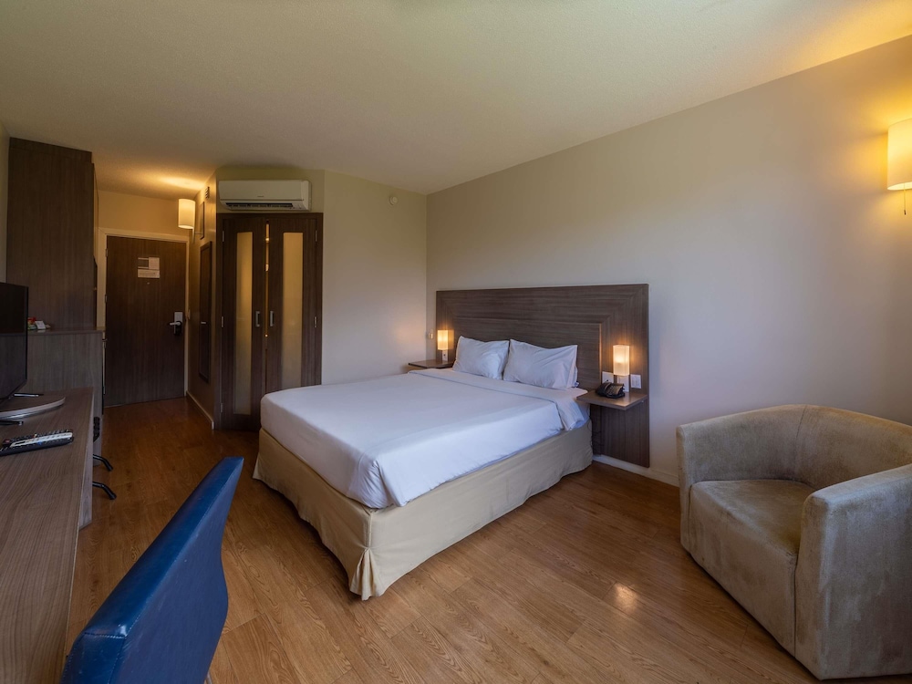 Habitación Superior con cama doble del hotel Novotel Manaus. Foto 3