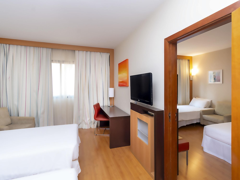 Habitación Superior con tres camas individuales del hotel Novotel Campo Grande