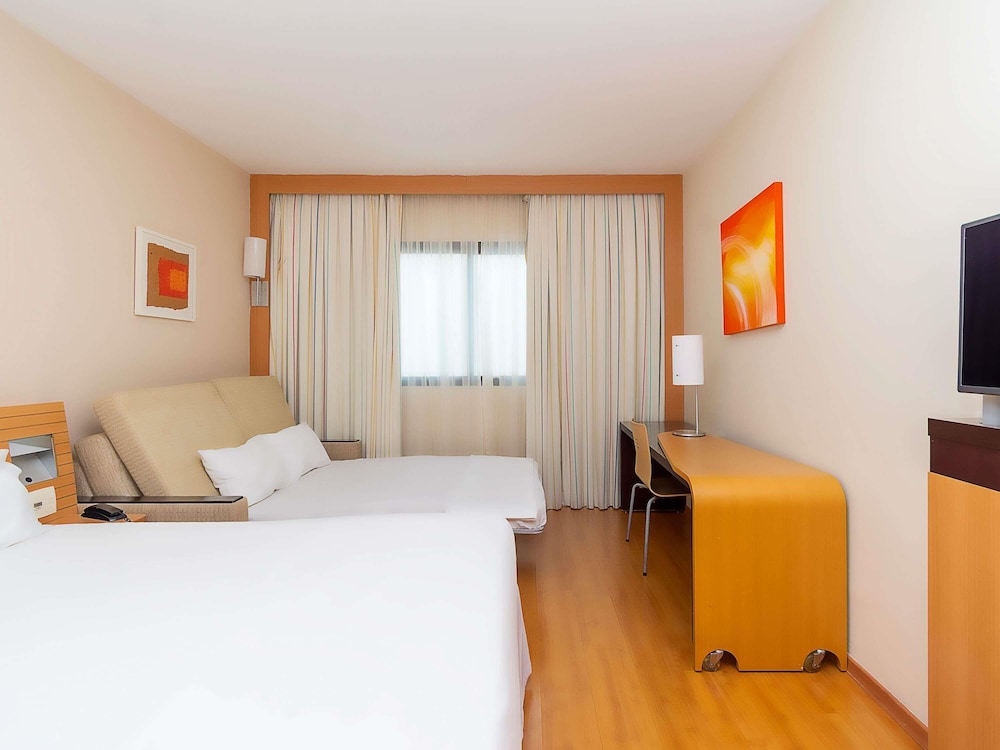 Apartamento Superior con cama doble y sofá - cama del hotel Novotel Campo Grande. Foto 6