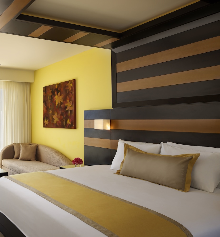 Suite Junior con cama king, frente al mar, Preferred Club del hotel Secrets Huatulco Resort and Spa - Adults Only - All Inclusive. Foto 3
