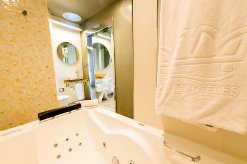 Suite del hotel Princesa Munia and Spa. Foto 2