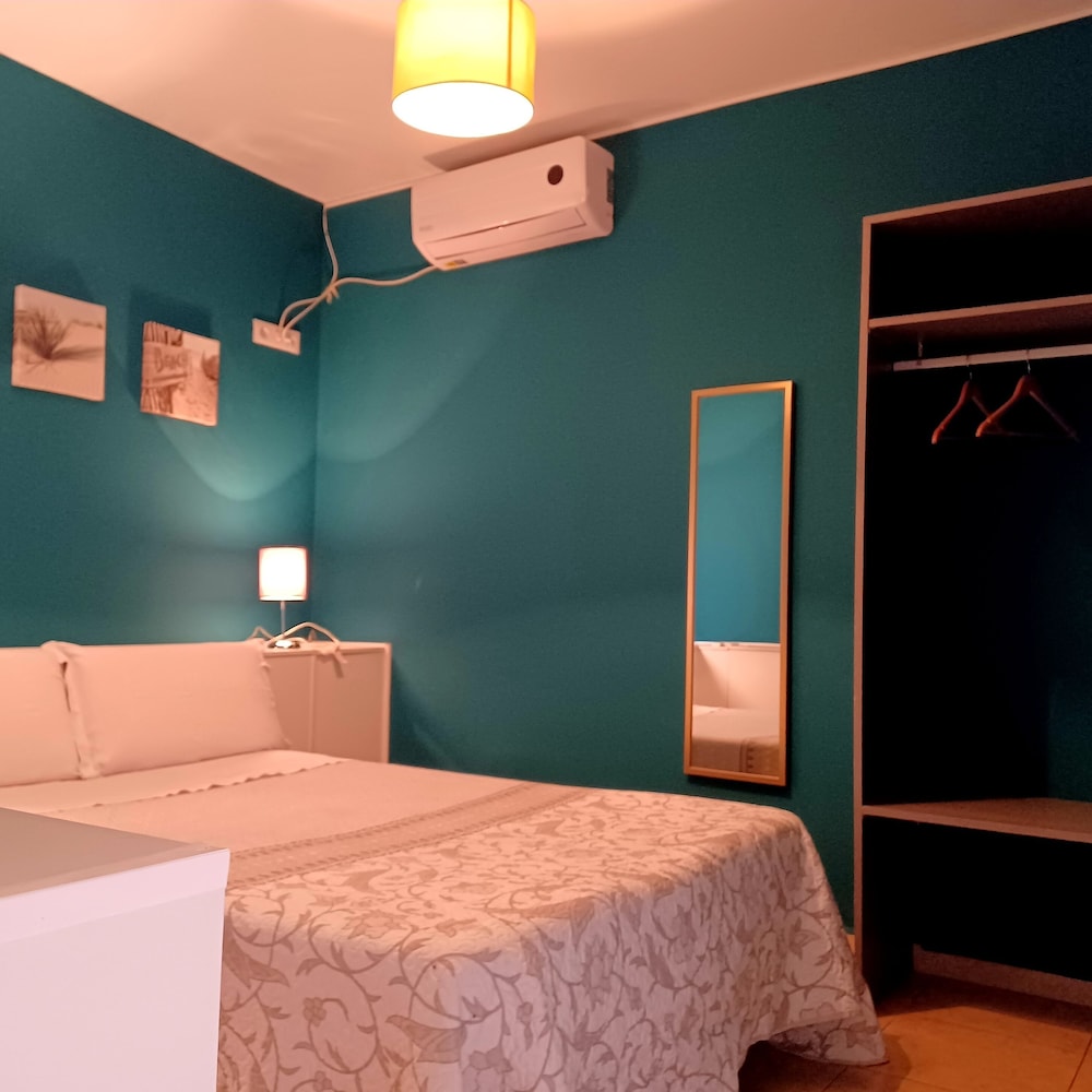 Habitación con 1 cama doble o 2 individuales del hotel Aravaca Garden. Foto 10