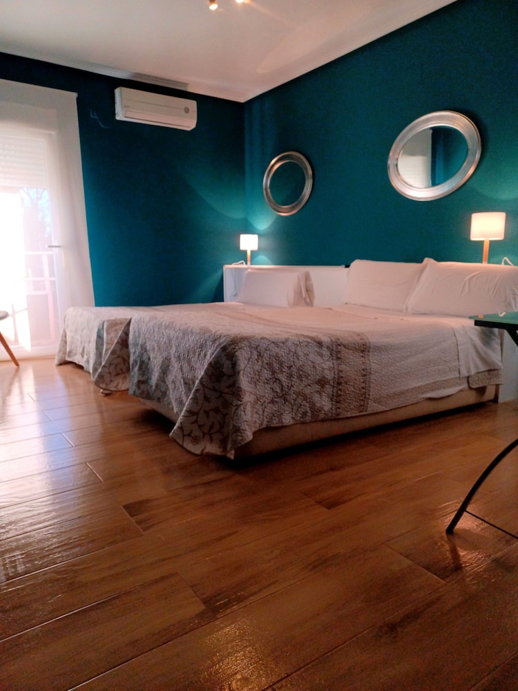 Habitación triple Confort del hotel Aravaca Garden