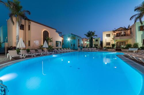 Apartamento con vistas a la piscina del hotel Club Vista Serena. Foto 3