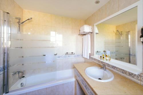 Apartamento familiar con cama extragrande del hotel Club Vista Serena. Foto 6