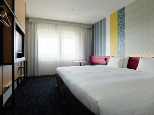 Habitación Superior amplia con cama extragrande - Solo cigarrillos electrónicos del hotel Mitsui Garden Kyoto Shijo. Foto 1