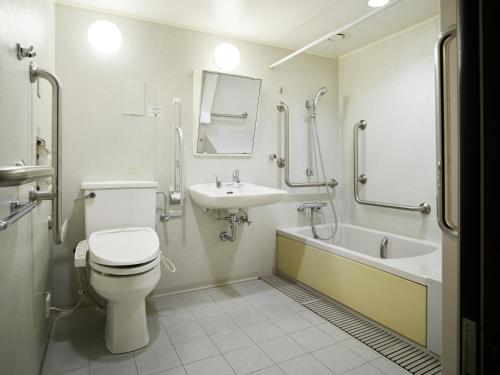 Habitación Doble adaptada para personas de movilidad reducida - 2 camas - No fumadores del hotel Mitsui Garden Kyoto Shijo. Foto 2