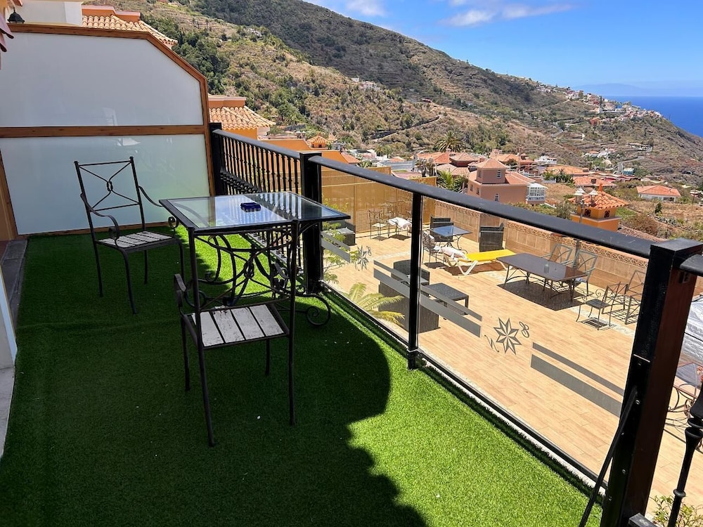 Apartamento superior, terraza, vistas al mar del hotel Estrella Del Norte. Foto 10