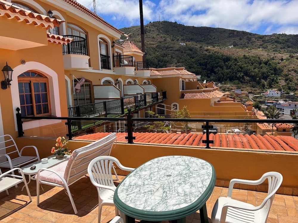 Apartamento superior, 2 habitaciones, terraza, vistas al mar del hotel Estrella Del Norte. Foto 11