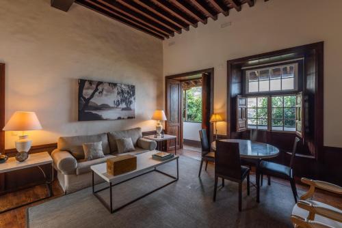 Suite con balcón del hotel Isla Baja Suites. Foto 3