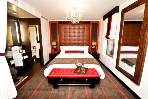 Habitación Deluxe con cama extragrande del hotel Sanctuary New York