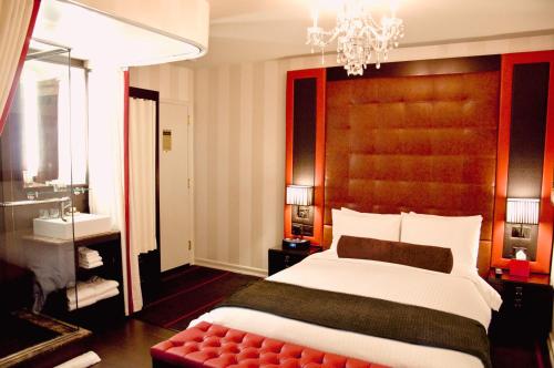 Habitación adaptada para personas de movilidad reducida - 1 cama grande del hotel Sanctuary New York. Foto 3