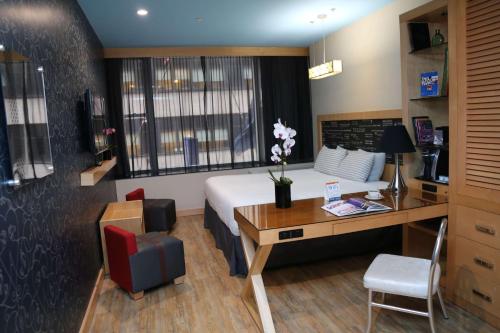 Habitación con cama extragrande y bañera - Adaptada para personas con movilidad reducida del hotel TRYP by Wyndham New York City Times Square / Midtown. Foto 1