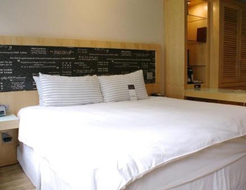 Habitación con cama extragrande del hotel TRYP by Wyndham New York City Times Square / Midtown. Foto 4
