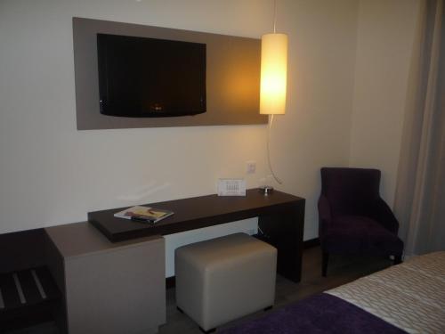 Habitación Doble Superior con Balcón del hotel Complejo Paris. Foto 5