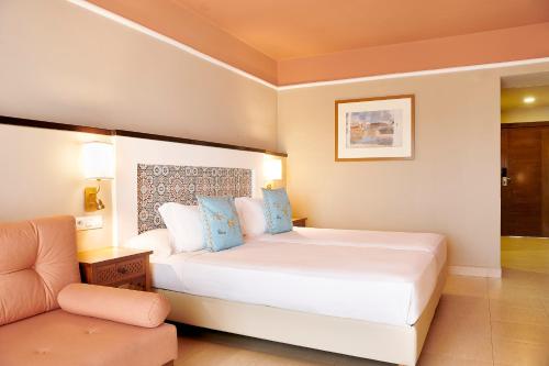Habitación Doble con vistas al jardín del hotel Iberostar Waves Saïdia. Foto 4