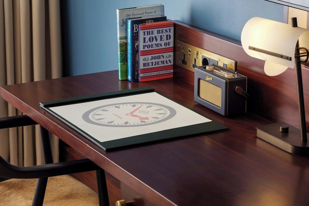 Casa superior, 1 cama de matrimonio grande del hotel St Pancras London, Autograph Collection. Foto 1