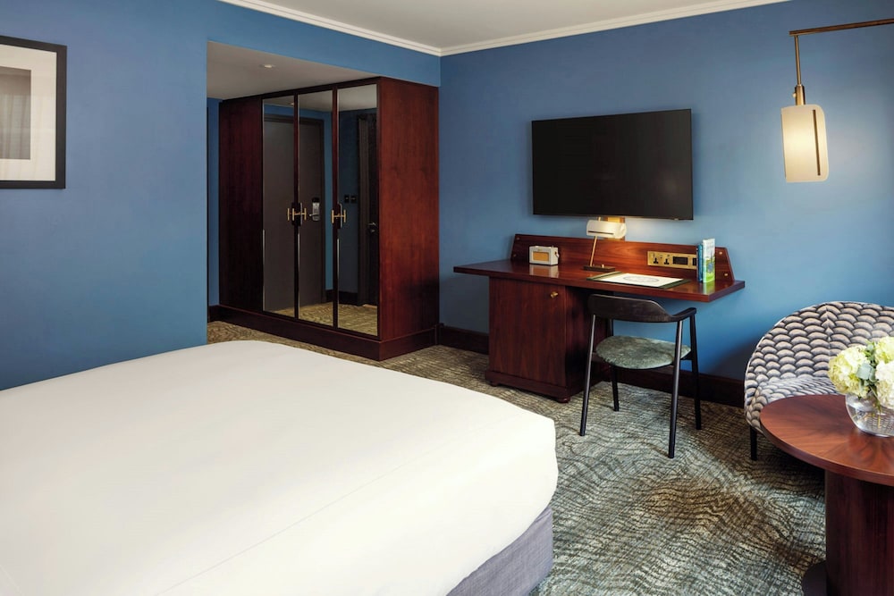 Deluxe King Bedroom del hotel St Pancras London, Autograph Collection. Foto 2