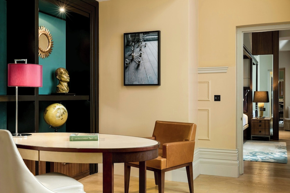 Suite Royal, 3 habitaciones del hotel St Pancras London, Autograph Collection. Foto 3