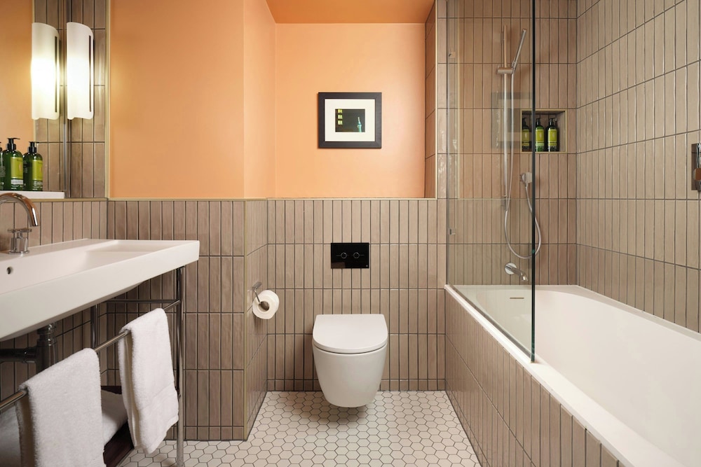 Loft Bedroom del hotel St Pancras London, Autograph Collection. Foto 4