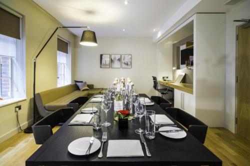 Suite Máster con acceso al club lounge del hotel Apex Temple Court. Foto 4