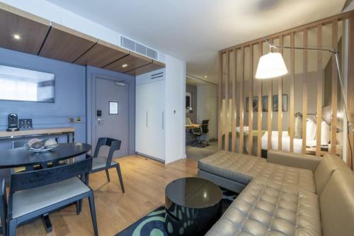 Suite Junior con acceso al Club Lounge del hotel Apex Temple Court. Foto 3