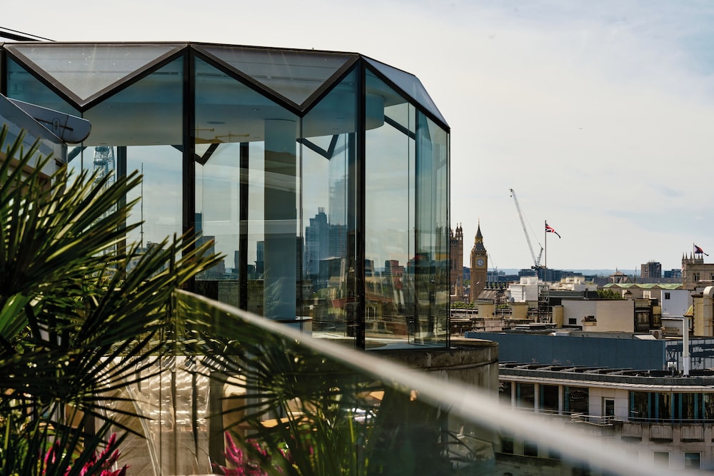 Ático de 2 dormitorios (Ultimate ME - Duplex) del hotel ME London Hotel. Foto 9