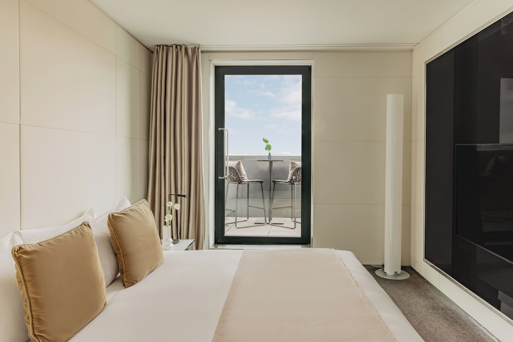 Habitación, terraza, vistas al río (Superior ME) del hotel ME London Hotel. Foto 2