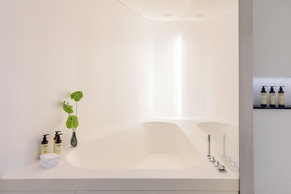 Habitación, 2 dormitorios, terraza (Beyond ME – Vista sobre el skyline de Londres 4+1) del hotel ME London Hotel. Foto 3