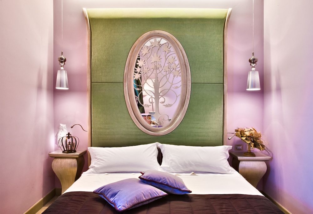 Habitación superior con 1 cama doble o 2 individuales del hotel Château Monfort - Relais & Châteaux. Foto 3