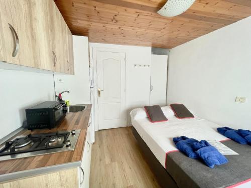 Habitación Doble Pequeña del hotel El Sueño De Alejandra. Foto 5