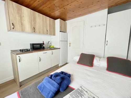 Habitación Doble Pequeña del hotel El Sueño De Alejandra. Foto 6