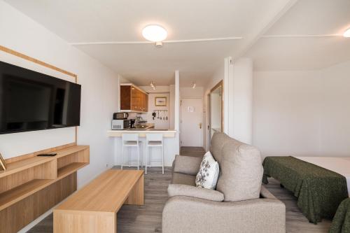 Apartamento Estudio con balcón del hotel Roca Verde. Foto 2