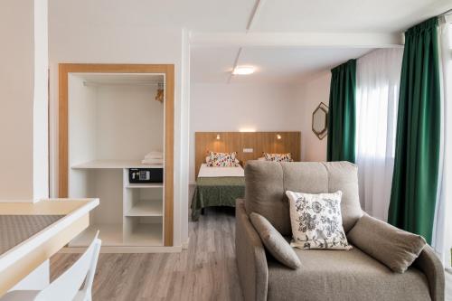 Apartamento Estudio con balcón del hotel Roca Verde. Foto 3