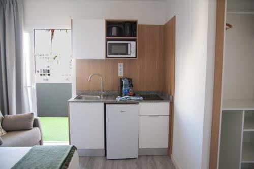 Apartamento Estudio con balcón del hotel Roca Verde. Foto 14