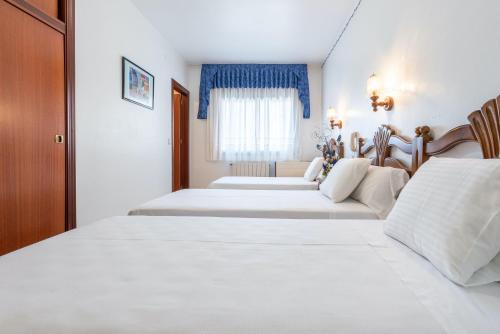 Habitación Triple del hotel Canadá. Foto 4