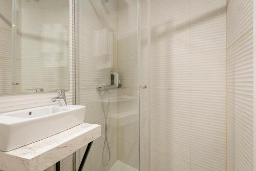 Habitación Doble - 1 o 2 camas del hotel Yit Puerta Bisagra. Foto 6