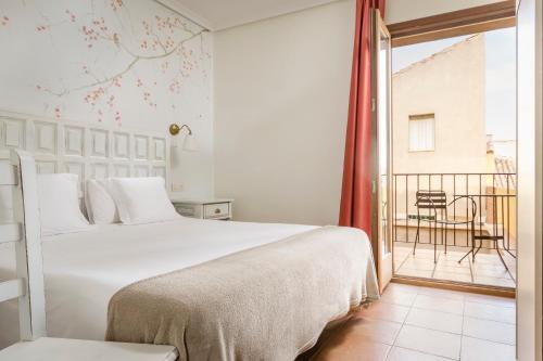 Habitación Doble - 1 o 2 camas del hotel Yit Puerta Bisagra. Foto 14