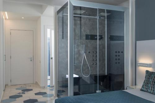 Suite Junior Spa con vistas al mar del hotel Lloyd's Baia. Foto 5