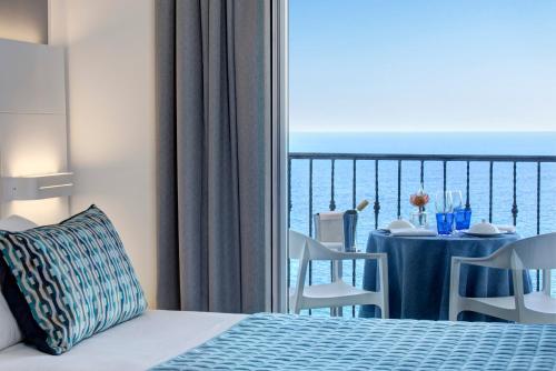 Suite Junior Spa con vistas al mar del hotel Lloyd's Baia. Foto 7