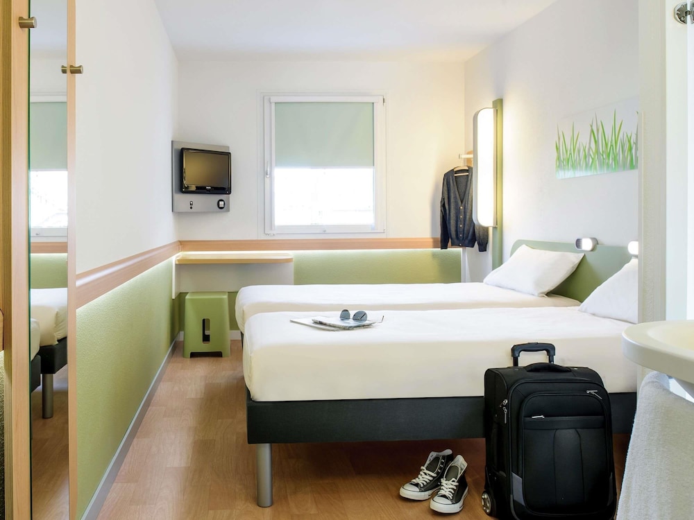 GEMELA - habitación con dos camas individuales para hasta 2 personas del hotel Ibis Budget Glasgow. Foto 2