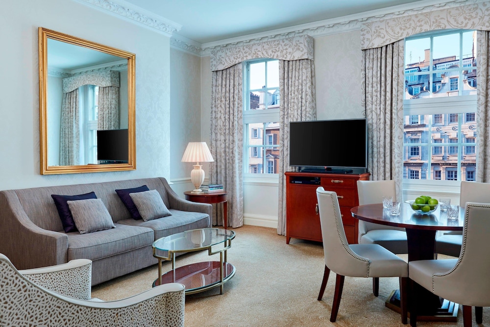 Suite ejecutiva, 1 habitación del hotel Grand Residences By Marriott. Foto 6