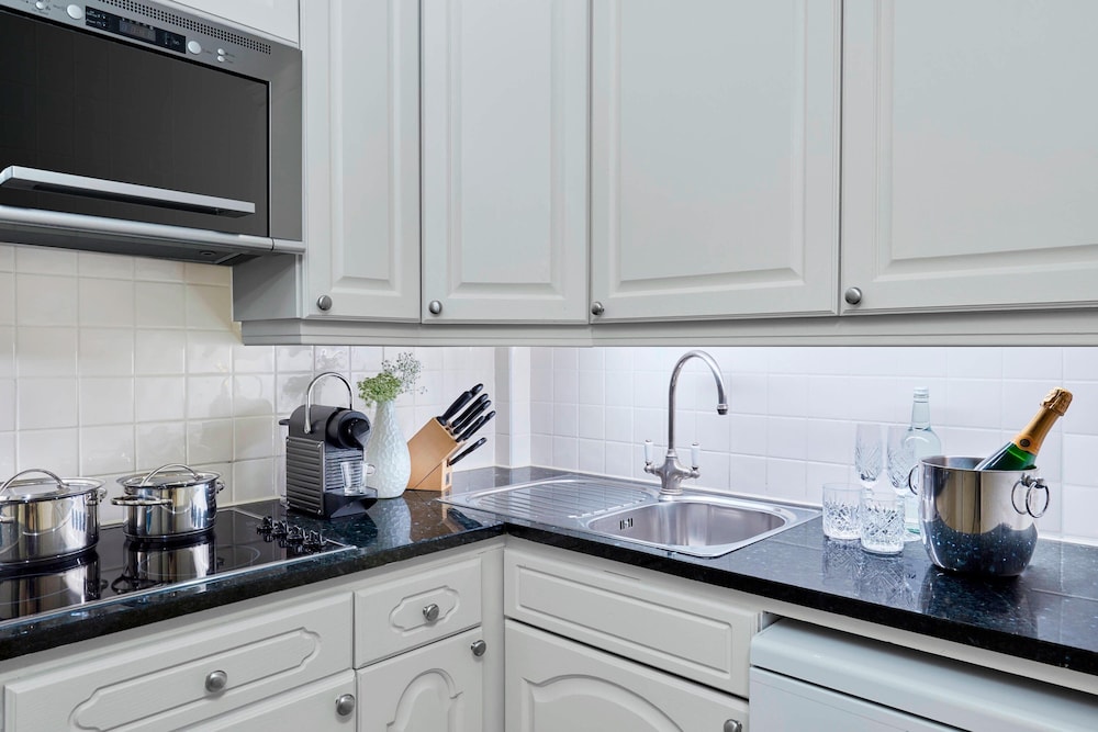 Suite Deluxe, 1 habitación del hotel Grand Residences By Marriott. Foto 2
