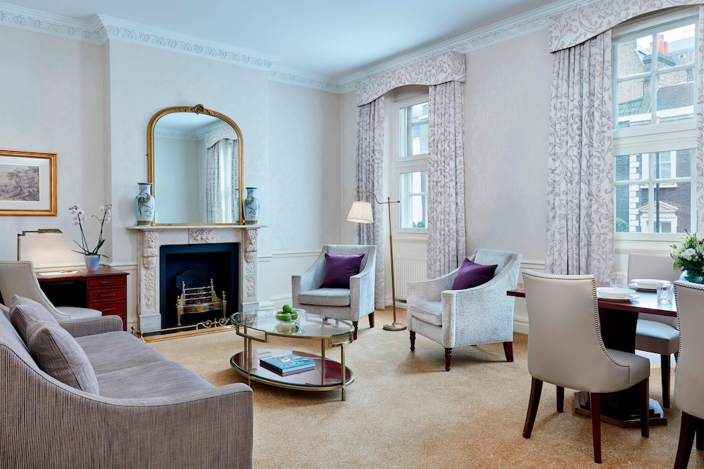 Suite Deluxe, 2 habitaciones del hotel Grand Residences By Marriott. Foto 3