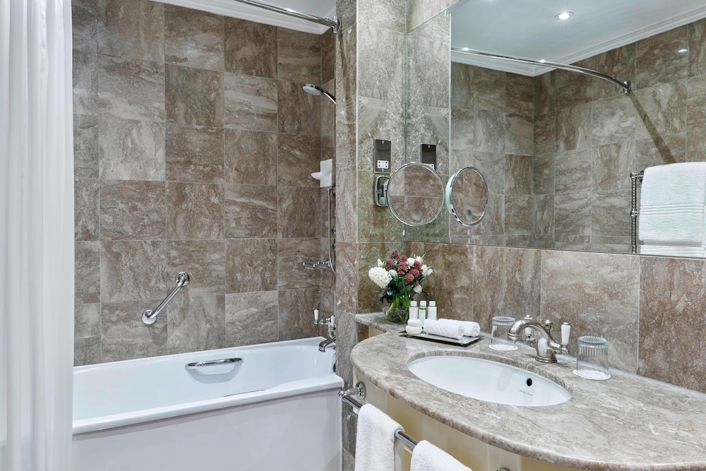Suite Deluxe, 2 habitaciones del hotel Grand Residences By Marriott. Foto 13