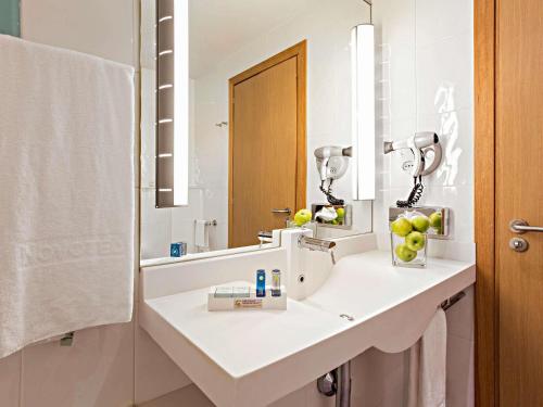 Habitación Doble Superior - 2 camas del hotel Novotel Salerno Est Arechi. Foto 4