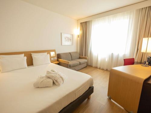 Habitación Executive del hotel Novotel Salerno Est Arechi. Foto 1
