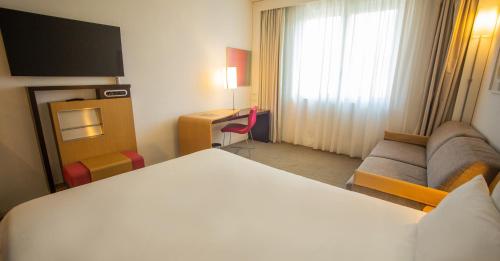 Habitación Superior del hotel Novotel Salerno Est Arechi. Foto 3
